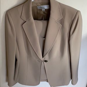 Tahari Arthur S. Levine Tan Pant Suit